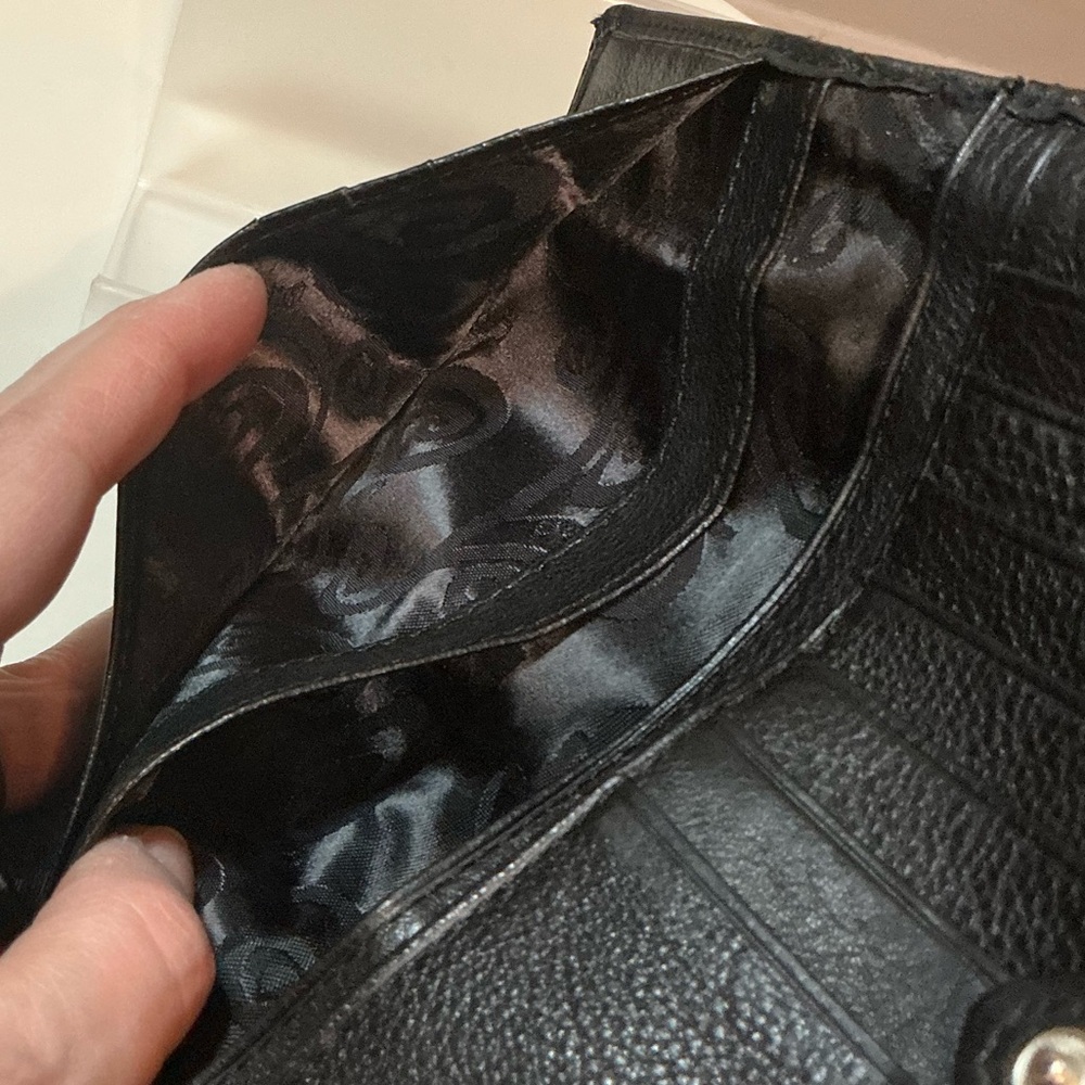 Brighton Black Pebbled & Patent Leather Medium Bifold Wallet Clutch EUC - Picture 10 of 15